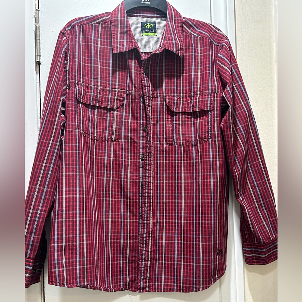 NordicTrack long sleeved plaid shirt good used condition 💖